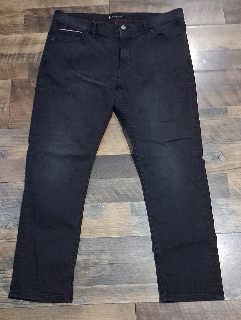 NWOT Tommy Hilfiger Men's Black Slim Straight Jeans
